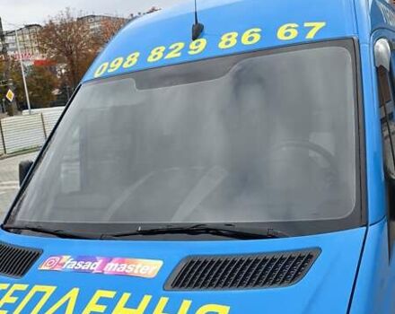 Синий Мерседес Sprinter, объемом двигателя 2.15 л и пробегом 290 тыс. км за 11850 $, фото 24 на Automoto.ua