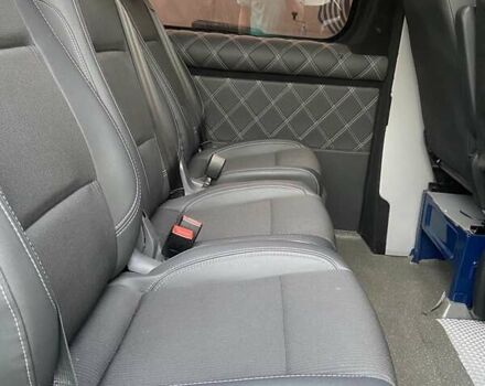 Синий Мерседес Sprinter, объемом двигателя 3 л и пробегом 213 тыс. км за 29000 $, фото 10 на Automoto.ua