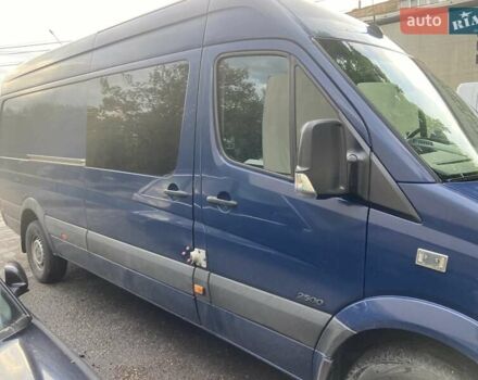 Синий Мерседес Sprinter, объемом двигателя 3 л и пробегом 213 тыс. км за 29000 $, фото 2 на Automoto.ua