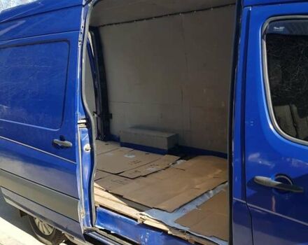Синий Мерседес Sprinter, объемом двигателя 2.2 л и пробегом 342 тыс. км за 12000 $, фото 6 на Automoto.ua