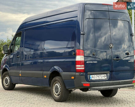 Синий Мерседес Sprinter, объемом двигателя 2.2 л и пробегом 540 тыс. км за 13500 $, фото 10 на Automoto.ua