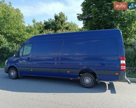 Синий Мерседес Sprinter, объемом двигателя 2.1 л и пробегом 325 тыс. км за 15499 $, фото 2 на Automoto.ua