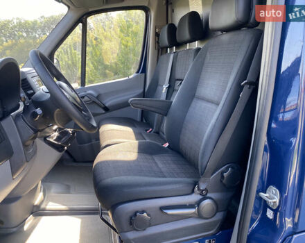 Синій Мерседес Sprinter, об'ємом двигуна 2.2 л та пробігом 199 тис. км за 15500 $, фото 22 на Automoto.ua