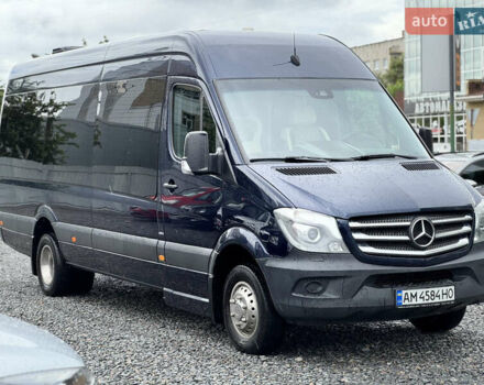 Синий Мерседес Sprinter, объемом двигателя 2.99 л и пробегом 388 тыс. км за 55000 $, фото 4 на Automoto.ua