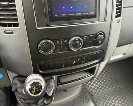 Синий Мерседес Sprinter, объемом двигателя 2.2 л и пробегом 290 тыс. км за 17990 $, фото 1 на Automoto.ua