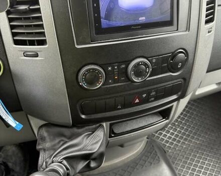 Синий Мерседес Sprinter, объемом двигателя 2.2 л и пробегом 290 тыс. км за 17990 $, фото 5 на Automoto.ua