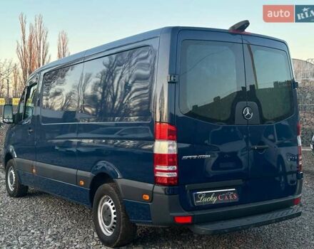 Синий Мерседес Sprinter, объемом двигателя 2.2 л и пробегом 228 тыс. км за 18500 $, фото 6 на Automoto.ua