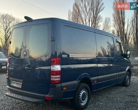 Синий Мерседес Sprinter, объемом двигателя 2.2 л и пробегом 228 тыс. км за 18500 $, фото 4 на Automoto.ua