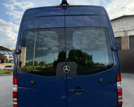 Синий Мерседес Sprinter, объемом двигателя 0 л и пробегом 339 тыс. км за 18900 $, фото 4 на Automoto.ua