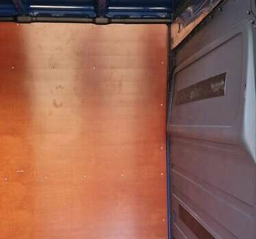 Синий Мерседес Sprinter, объемом двигателя 3 л и пробегом 293 тыс. км за 31800 $, фото 26 на Automoto.ua