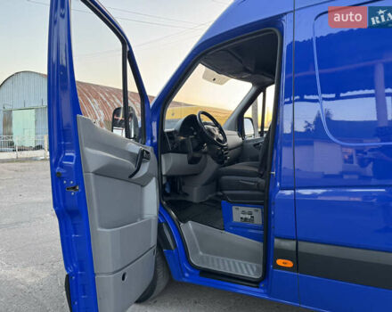 Синий Мерседес Sprinter, объемом двигателя 2.2 л и пробегом 297 тыс. км за 21900 $, фото 12 на Automoto.ua