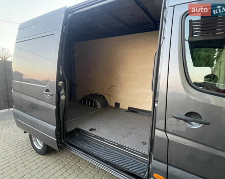 Синий Мерседес Sprinter, объемом двигателя 3 л и пробегом 411 тыс. км за 28000 $, фото 7 на Automoto.ua