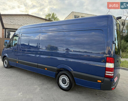 Синий Мерседес Sprinter, объемом двигателя 0 л и пробегом 339 тыс. км за 18900 $, фото 5 на Automoto.ua