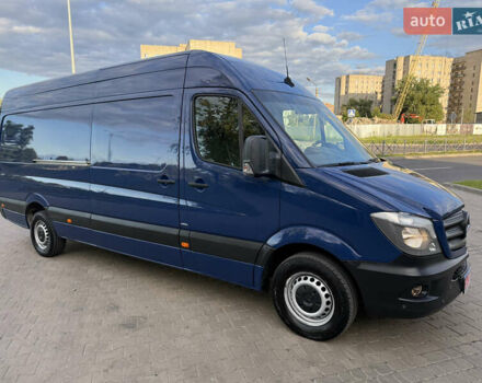 Синий Мерседес Sprinter, объемом двигателя 0 л и пробегом 339 тыс. км за 18900 $, фото 2 на Automoto.ua