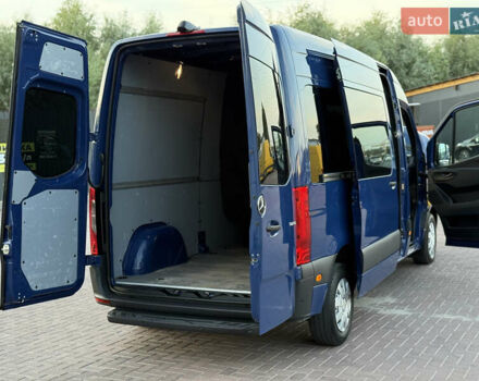 Синий Мерседес Sprinter, объемом двигателя 2.2 л и пробегом 271 тыс. км за 25999 $, фото 54 на Automoto.ua