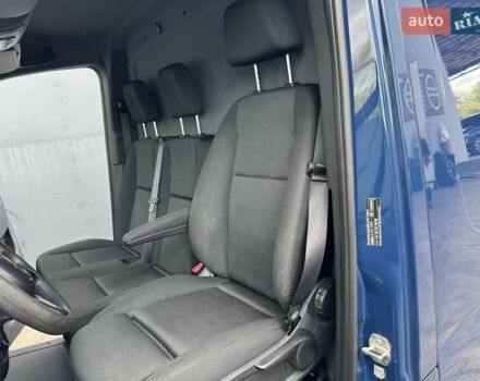 Синий Мерседес Sprinter, объемом двигателя 2.14 л и пробегом 256 тыс. км за 25700 $, фото 4 на Automoto.ua