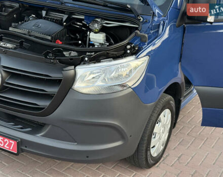 Синий Мерседес Sprinter, объемом двигателя 2.2 л и пробегом 271 тыс. км за 25999 $, фото 49 на Automoto.ua
