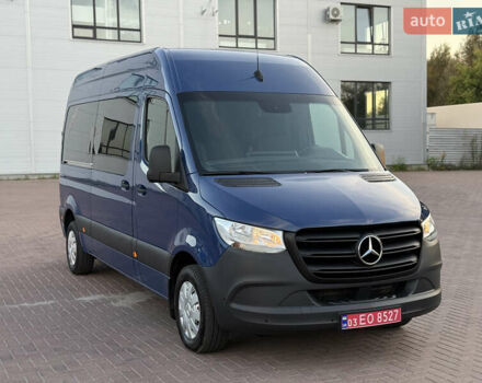 Синий Мерседес Sprinter, объемом двигателя 2.2 л и пробегом 271 тыс. км за 25999 $, фото 4 на Automoto.ua