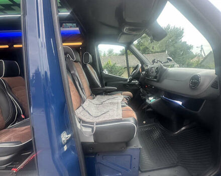 Синий Мерседес Sprinter, объемом двигателя 3 л и пробегом 414 тыс. км за 56725 $, фото 3 на Automoto.ua