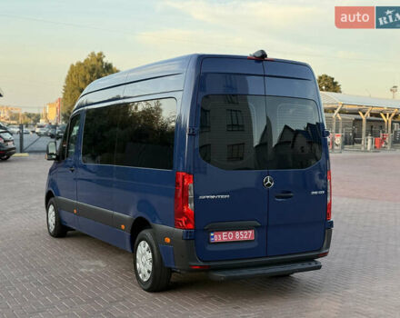Синий Мерседес Sprinter, объемом двигателя 2.2 л и пробегом 271 тыс. км за 25999 $, фото 14 на Automoto.ua
