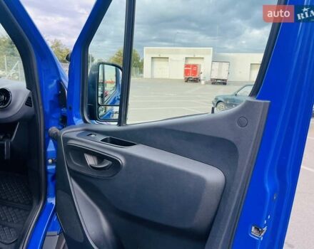 Синий Мерседес Sprinter, объемом двигателя 2.14 л и пробегом 220 тыс. км за 29000 $, фото 30 на Automoto.ua