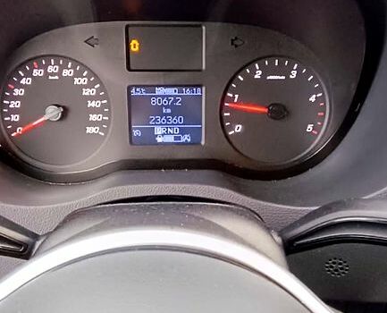 Синий Мерседес Sprinter, объемом двигателя 2.1 л и пробегом 237 тыс. км за 28000 $, фото 5 на Automoto.ua