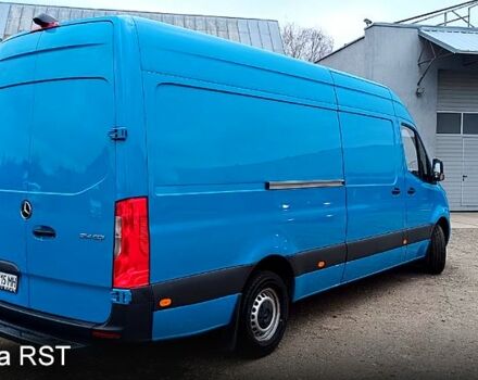 Синий Мерседес Sprinter, объемом двигателя 2.1 л и пробегом 237 тыс. км за 28000 $, фото 3 на Automoto.ua