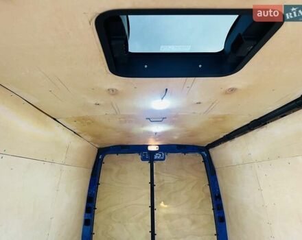 Синий Мерседес Sprinter, объемом двигателя 2.14 л и пробегом 220 тыс. км за 29000 $, фото 17 на Automoto.ua