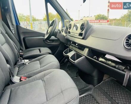 Синий Мерседес Sprinter, объемом двигателя 2.14 л и пробегом 220 тыс. км за 29000 $, фото 26 на Automoto.ua