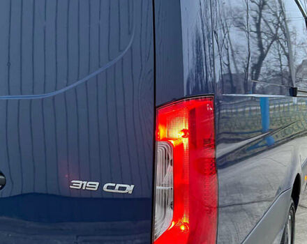 Синий Мерседес Sprinter, объемом двигателя 2.99 л и пробегом 230 тыс. км за 42761 $, фото 10 на Automoto.ua