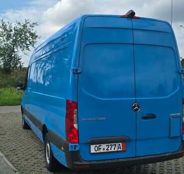 Синий Мерседес Sprinter, объемом двигателя 0 л и пробегом 350 тыс. км за 26500 $, фото 3 на Automoto.ua