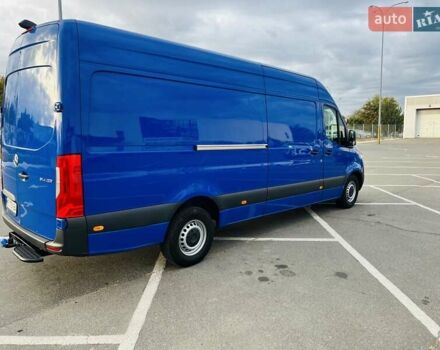 Синий Мерседес Sprinter, объемом двигателя 2.14 л и пробегом 220 тыс. км за 29000 $, фото 4 на Automoto.ua