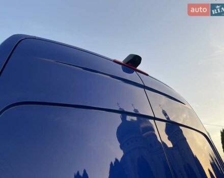 Синий Мерседес Sprinter, объемом двигателя 1.95 л и пробегом 296 тыс. км за 29550 $, фото 25 на Automoto.ua
