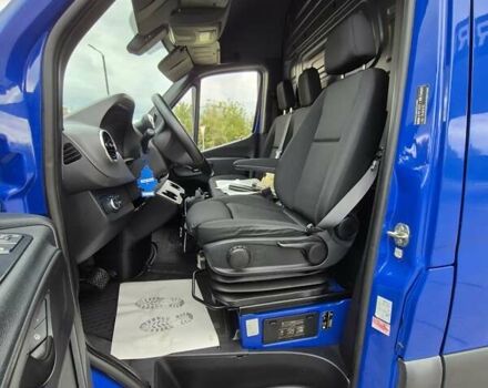 Синій Мерседес Sprinter, об'ємом двигуна 0 л та пробігом 300 тис. км за 29999 $, фото 53 на Automoto.ua