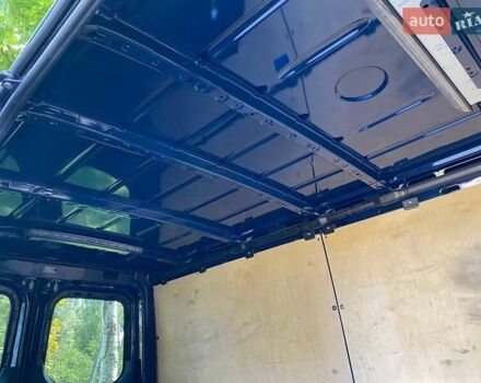 Синий Мерседес Sprinter, объемом двигателя 1.95 л и пробегом 190 тыс. км за 27500 $, фото 31 на Automoto.ua