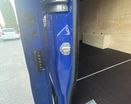 Синий Мерседес Sprinter, объемом двигателя 1.95 л и пробегом 296 тыс. км за 29550 $, фото 41 на Automoto.ua