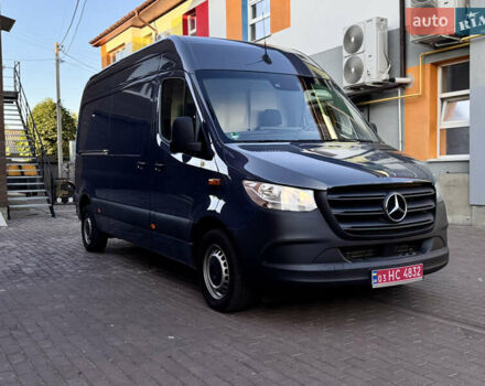 Синий Мерседес Sprinter, объемом двигателя 2.2 л и пробегом 50 тыс. км за 32995 $, фото 2 на Automoto.ua