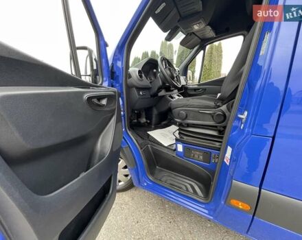 Синій Мерседес Sprinter, об'ємом двигуна 0 л та пробігом 300 тис. км за 31500 $, фото 57 на Automoto.ua