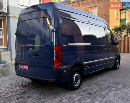 Синий Мерседес Sprinter, объемом двигателя 2.2 л и пробегом 50 тыс. км за 32995 $, фото 5 на Automoto.ua