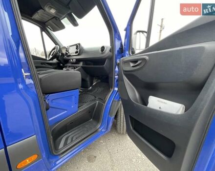 Синій Мерседес Sprinter, об'ємом двигуна 0 л та пробігом 300 тис. км за 31500 $, фото 47 на Automoto.ua