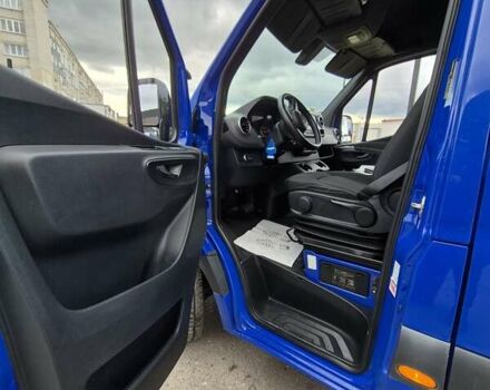 Синій Мерседес Sprinter, об'ємом двигуна 0 л та пробігом 300 тис. км за 29999 $, фото 52 на Automoto.ua