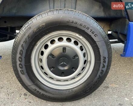 Синий Мерседес Sprinter, объемом двигателя 1.95 л и пробегом 296 тыс. км за 29550 $, фото 28 на Automoto.ua