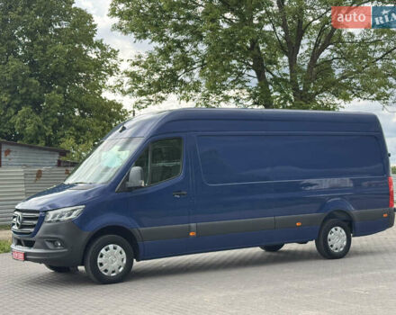 Синий Мерседес Sprinter, объемом двигателя 0 л и пробегом 275 тыс. км за 31900 $, фото 3 на Automoto.ua