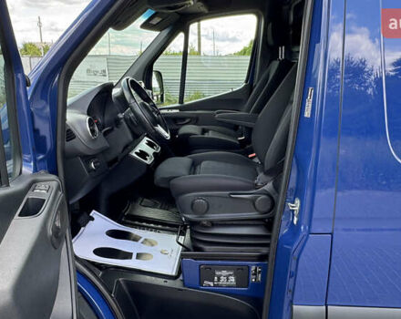 Синий Мерседес Sprinter, объемом двигателя 0 л и пробегом 237 тыс. км за 33500 $, фото 32 на Automoto.ua