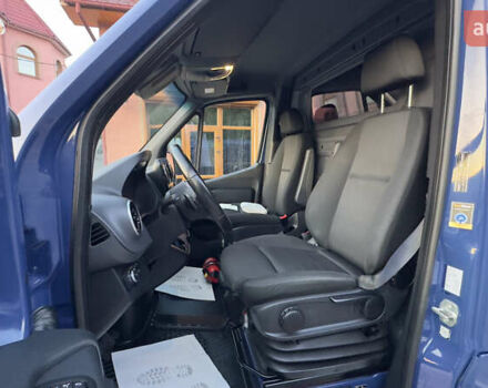 Синий Мерседес Sprinter, объемом двигателя 1.95 л и пробегом 184 тыс. км за 34900 $, фото 45 на Automoto.ua