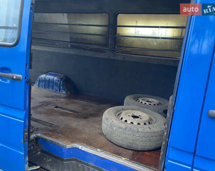 Синий Мерседес Sprinter, объемом двигателя 2.87 л и пробегом 300 тыс. км за 4500 $, фото 11 на Automoto.ua