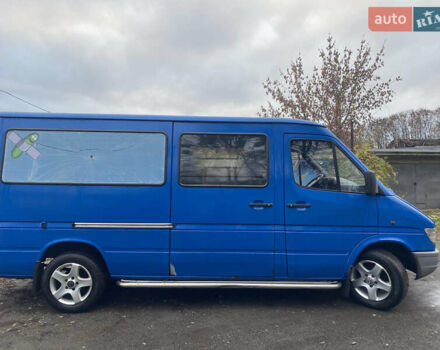 Синий Мерседес Sprinter, объемом двигателя 2.87 л и пробегом 300 тыс. км за 4500 $, фото 4 на Automoto.ua