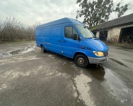 Синий Мерседес Sprinter, объемом двигателя 2.2 л и пробегом 500 тыс. км за 4200 $, фото 1 на Automoto.ua