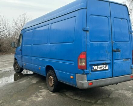 Синий Мерседес Sprinter, объемом двигателя 2.2 л и пробегом 500 тыс. км за 4200 $, фото 3 на Automoto.ua