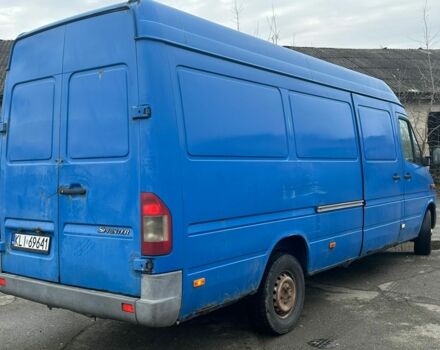 Синий Мерседес Sprinter, объемом двигателя 2.2 л и пробегом 500 тыс. км за 4200 $, фото 2 на Automoto.ua